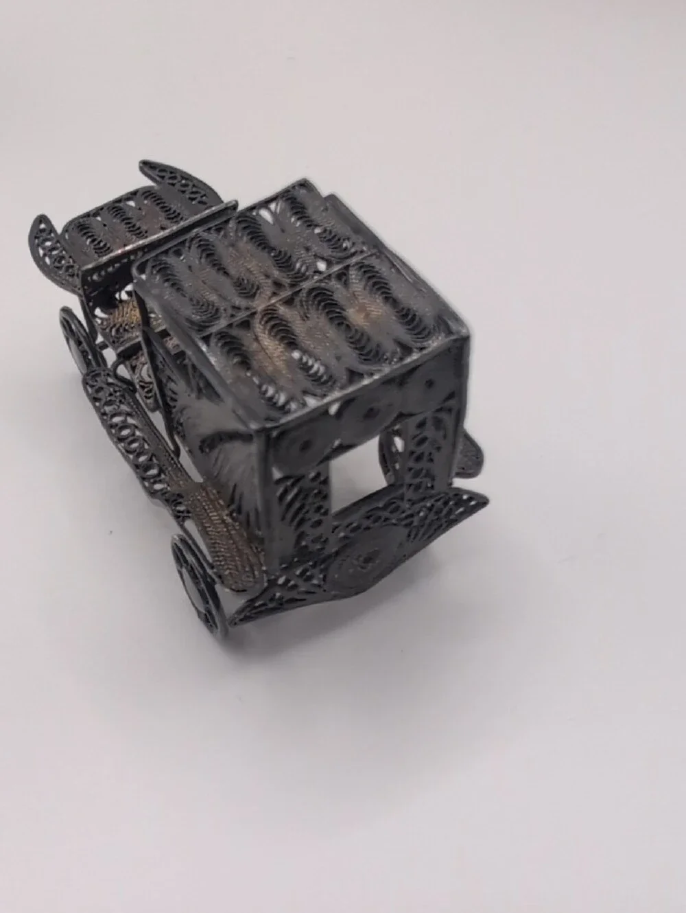 Vintage Sterling Silver 925 Filigree Car & Rocking Chair Mini Set - Picture 9 of 11